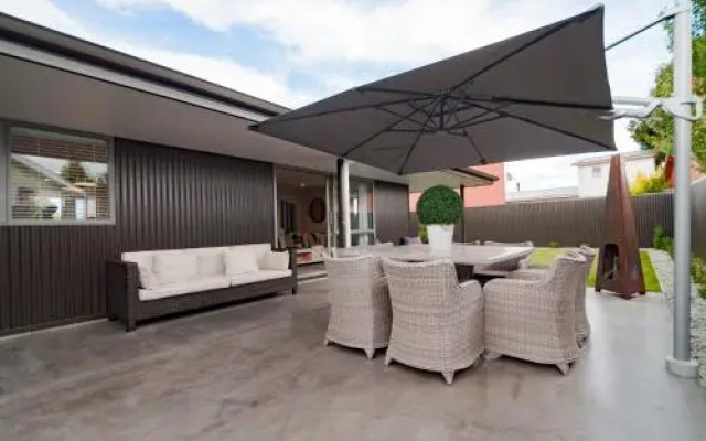 Luxury Rata Apartment - A