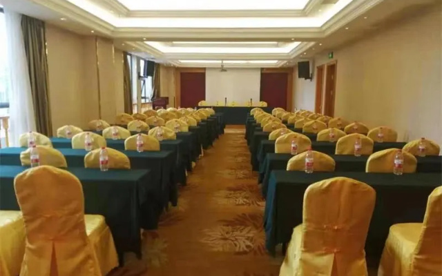 Vienna Hotel Guizhou Bijie Chuangmei Century City