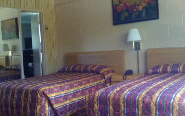 Plantation Motel