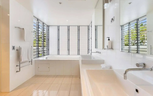 Beachfront Condo 5202 at Drift Resort