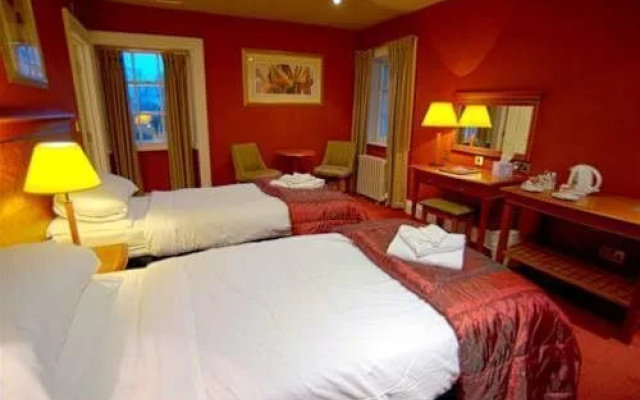 Harewood Arms Hotel