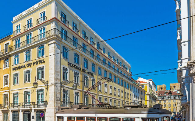 Отель Pestana CR7 Lisboa вид на фасад