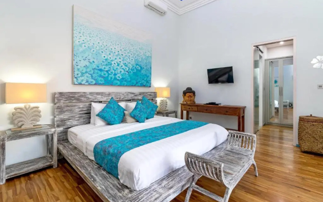 Pura Villa
