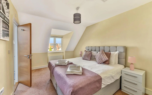 London Heathrow Living Holywell Serviced House C
