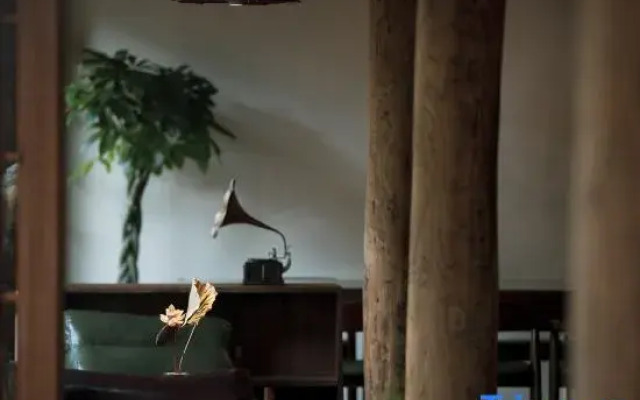 Luobai Homestay (Heshun Ancient Town)