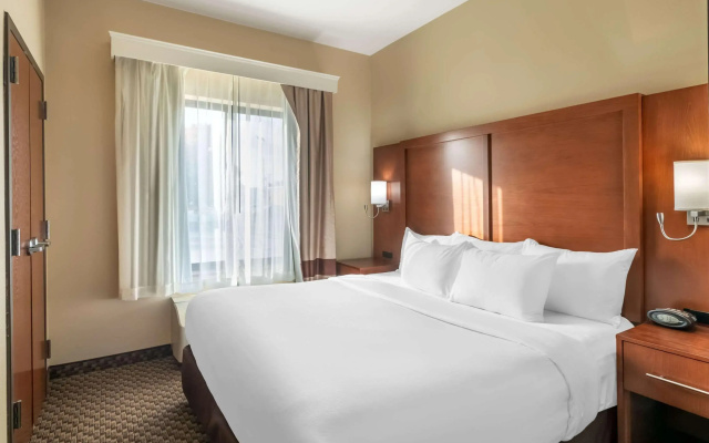 Comfort Suites Manhattan