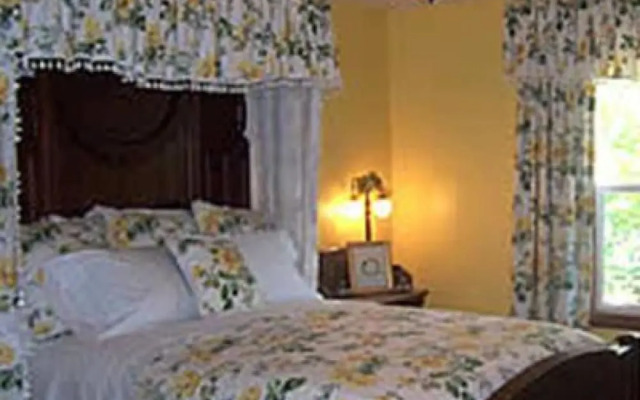 Anniversary House