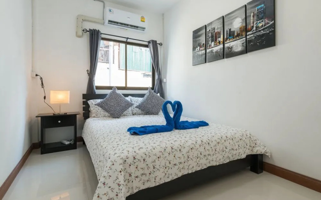 Cozy TownHouse HuaLampong