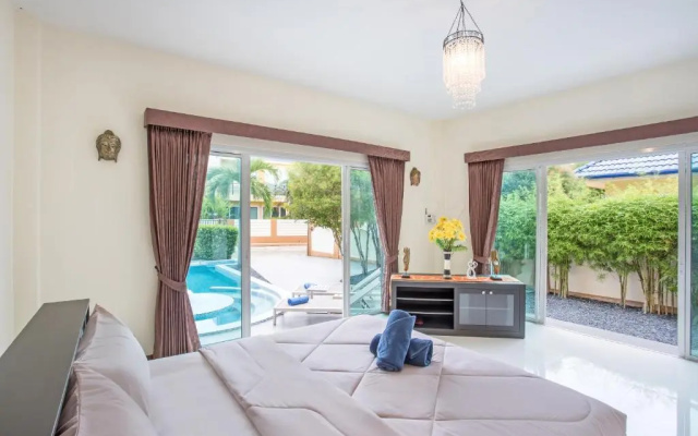 Lovely Pool Villa Platinum near Nai Harn