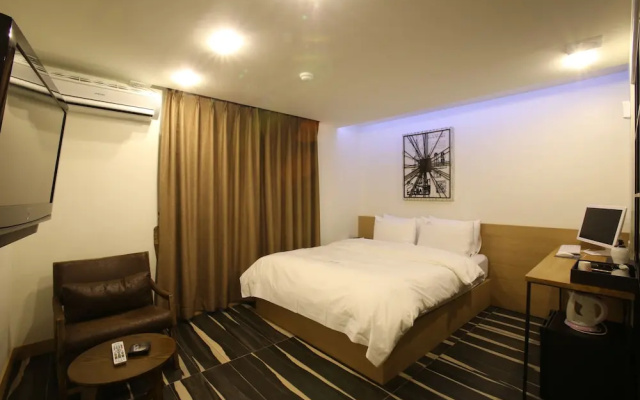 Hotel Cello Guri