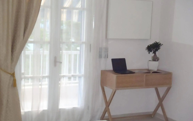 Ilioxenia Studio & Apartments