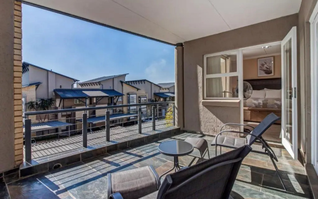 Upmarket Sandton apartment