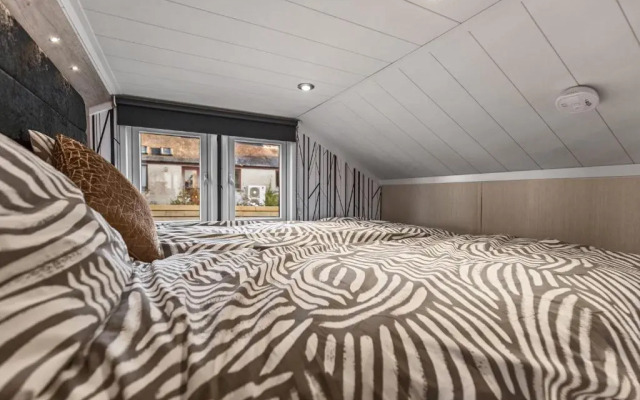 The Escape Luxury Pod Close To Beach