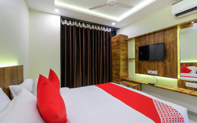 OYO 64029 Hotel Phoenix