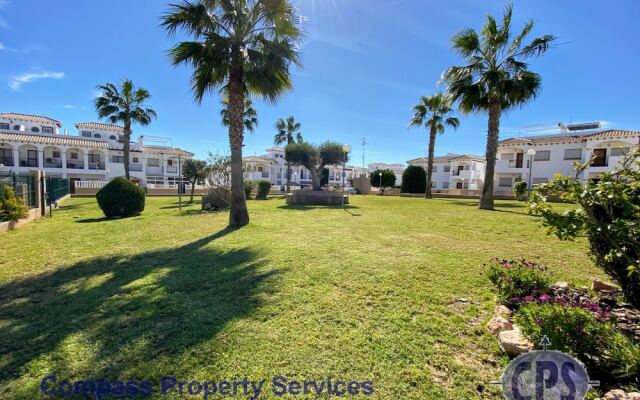 Отель La Cinuelica R15 Townhouse Comm Pool L158 Испания, Ориуэла - отзывы, цены и фото номеров - забронировать отель La Cinuelica R15 Townhouse Comm Pool L158 онлайн