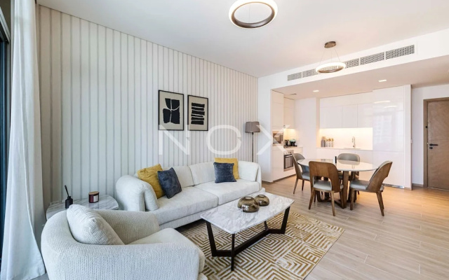 Modern 1BR 15th Floor Palace Residence
