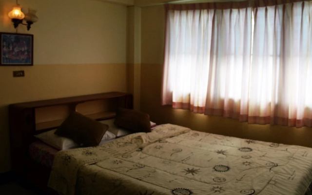 Kamolsorn Hotel