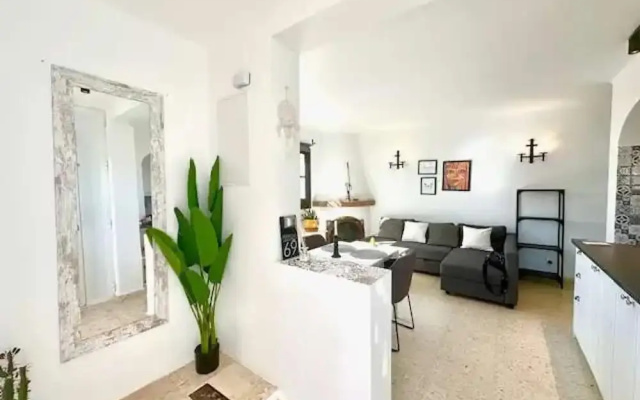 Tranquil Nerja House With Gardens, Pools and spa