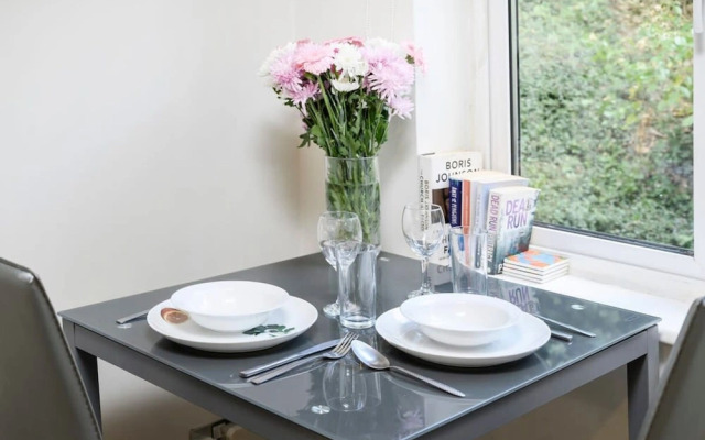 Cozy One-bedroom Flat in Slough