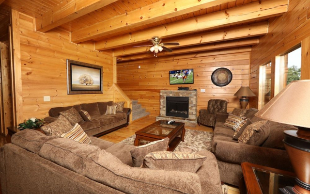Majestic Mountain Lodge