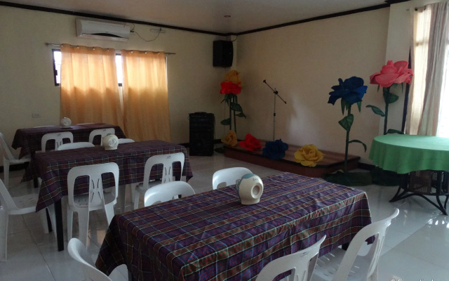 RueMango Apartelle and Suites