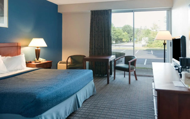 Quality Inn Greenfield