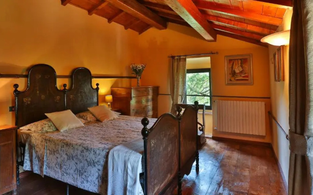 PIEVE DEL BORGO 6&2, Emma Villas