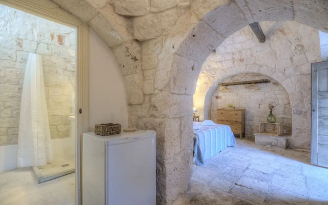 Trullo Palmento Cisternino by Typney
