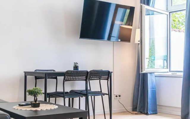 Stylish 1BR Apartment Meidling Center