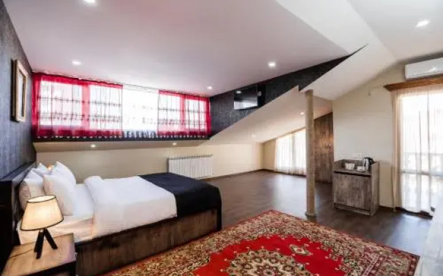 Amir Hotel