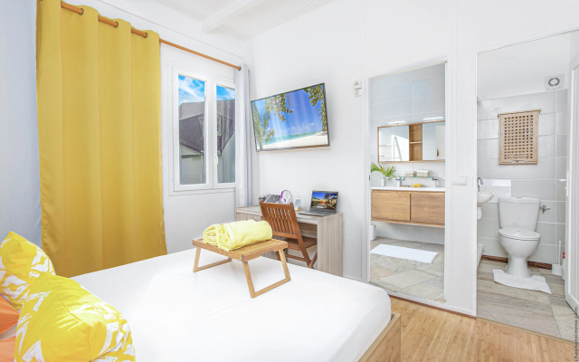 Foyal Suites