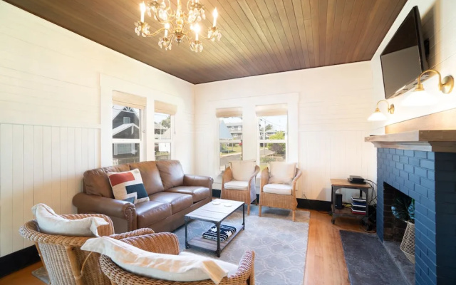 Salt House - 2 Br Home