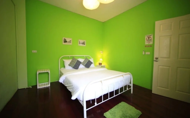 Ai Phuket Hostel & Cafe