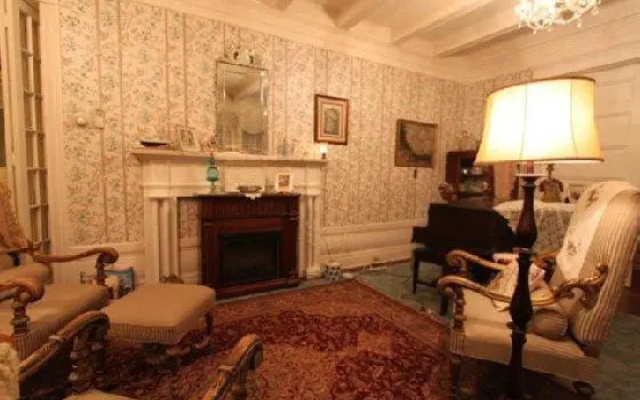 Waverly Inn
