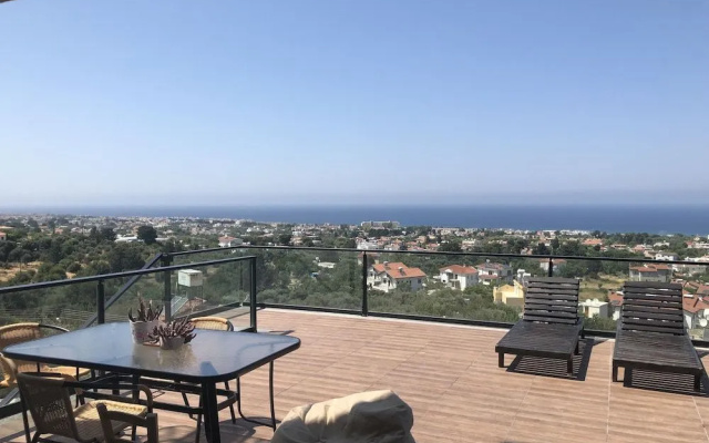 Ultra Lux Sea View Villa in Kyrenia