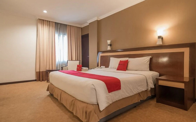 RedDoorz Premium Syariah @ Semarang City Center