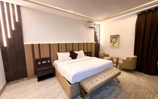 Lunar Signature Hotel & Suites