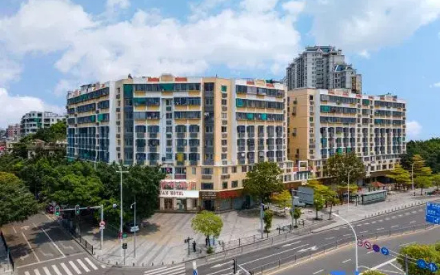 Naxuan Hotel