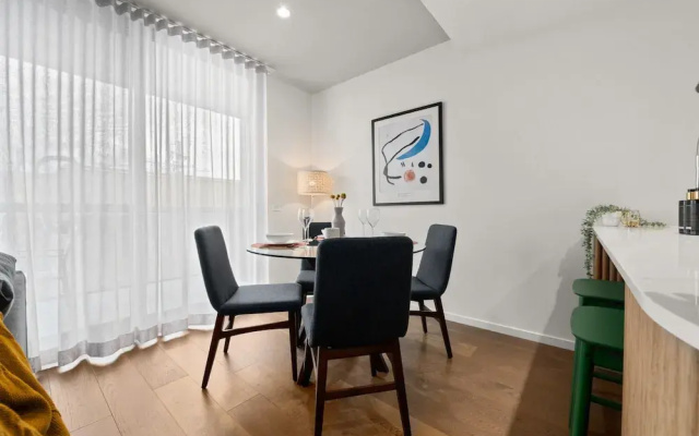 Experience Elegance in This Chic 1-bed Unit