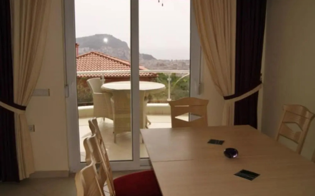 Villa with Majestic Views 1030