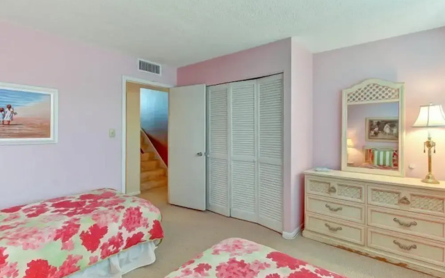 1129 Beach Walker