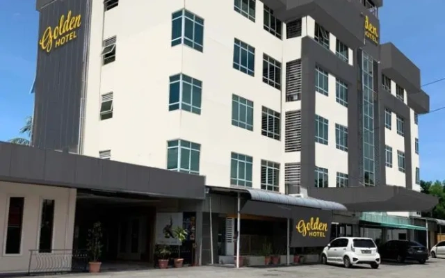 Golden Hotel