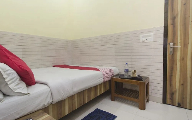 OYO 16792 Bidhan Plaza