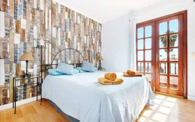 Lovely 2-bed House With Terrace and Pool, Chayofa