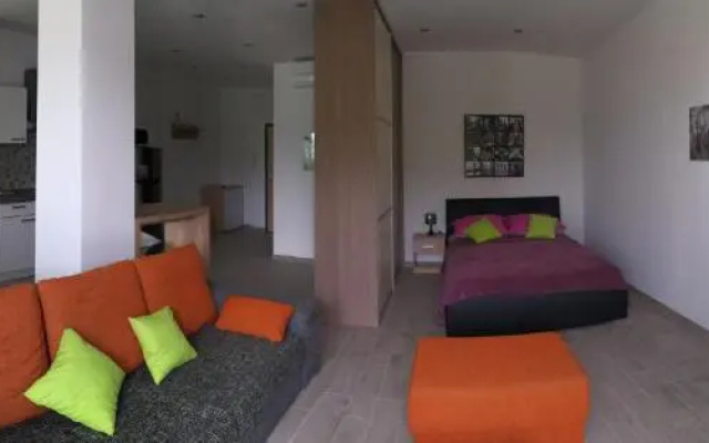Oki Apartment