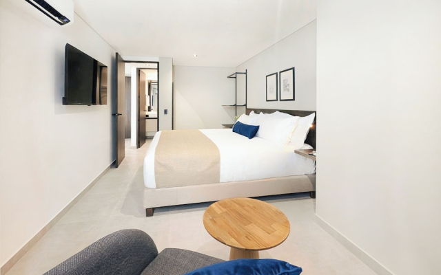 Laureles Selection Suites