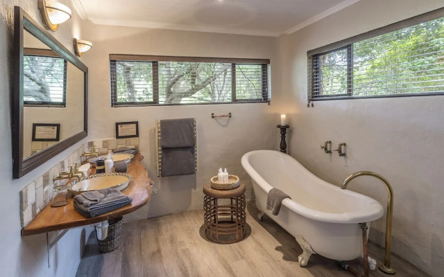 Kariega Game Reserve - River Lodge