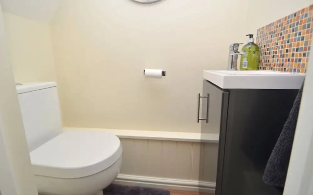 Peaceful Holiday Home in Kingswear Devon With Terrace