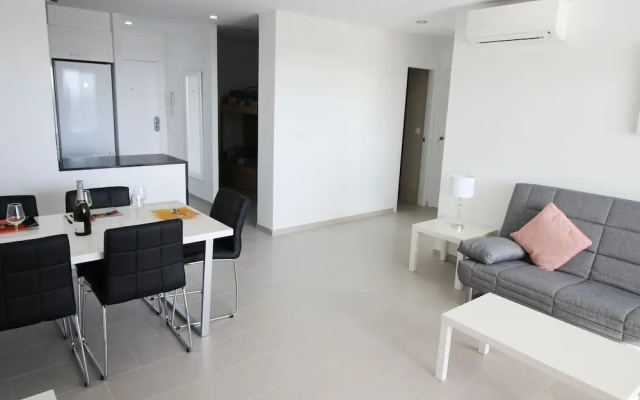 Apartment Overlooking the sea and the Port of Empuriabrava
