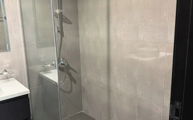 1BR Near metro.Canal  View. Mer. 1709